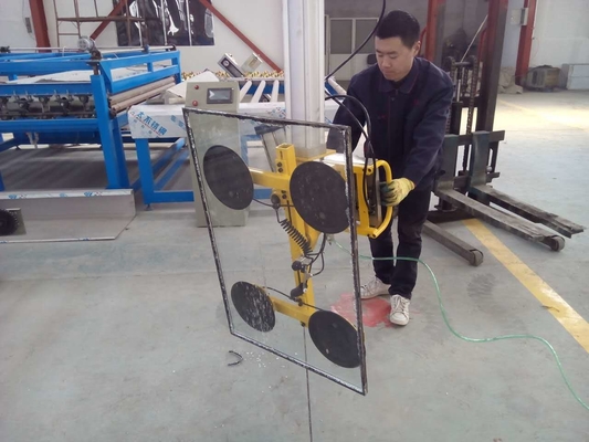 China Herramientas de elevación de maderas del vidrio de cristal con pilas del levantador con servicio de ultramar del ingeniero proveedor